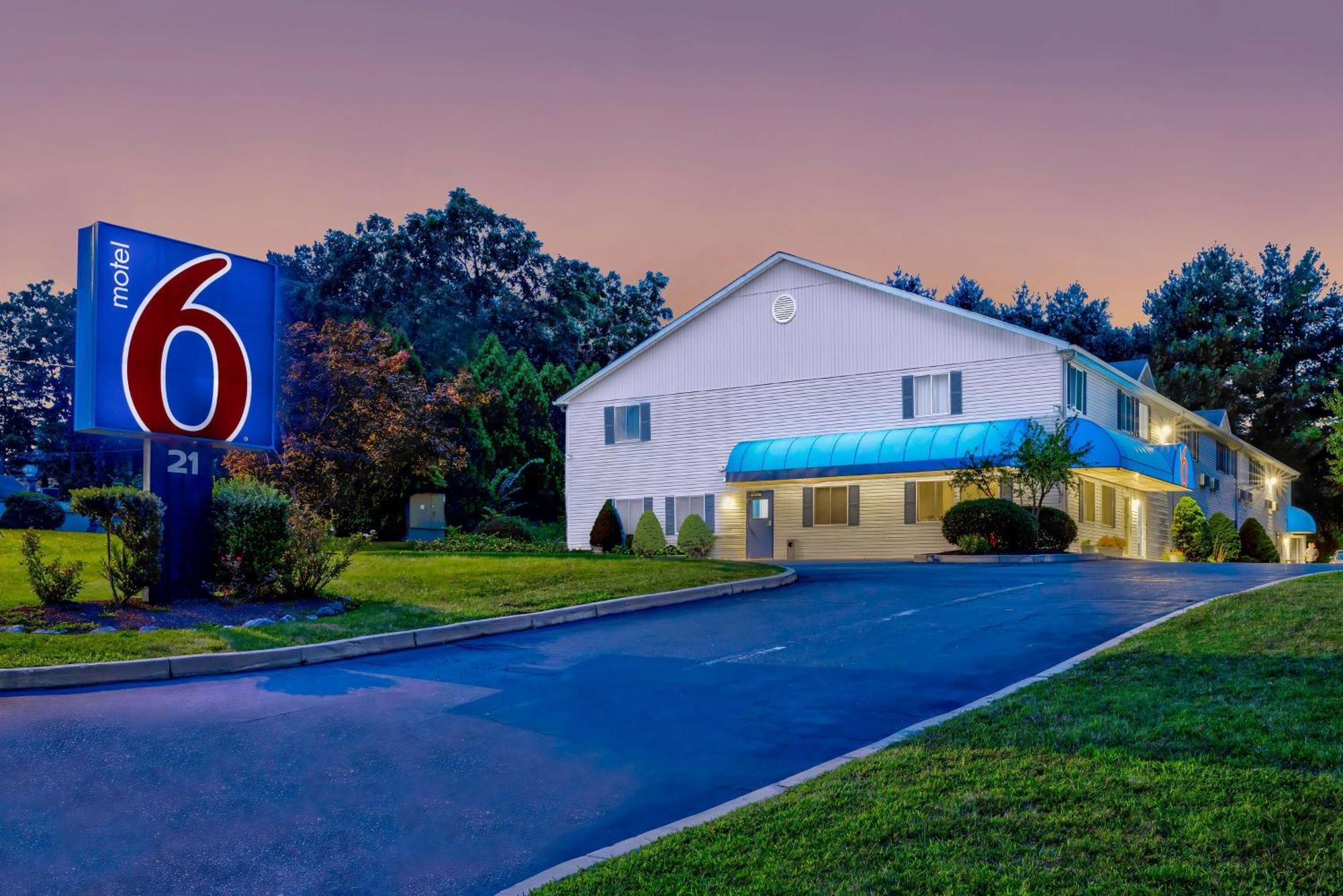 Motel 6 Bethel, Ct - Danbury Eksteriør bilde